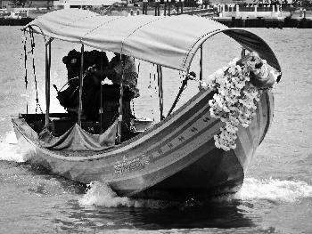 Schliessungen am Beerdigungstag des Königs Bhumiphol - Reisenews Thailand - Bild 2