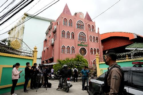 Bild Sieben Tote bei Amoklauf an Schule in Nothaburi Bangkok