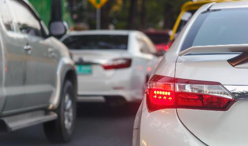 Bild Songkran unter Druck: Zwischen Wasserfest und Benzinsorgen