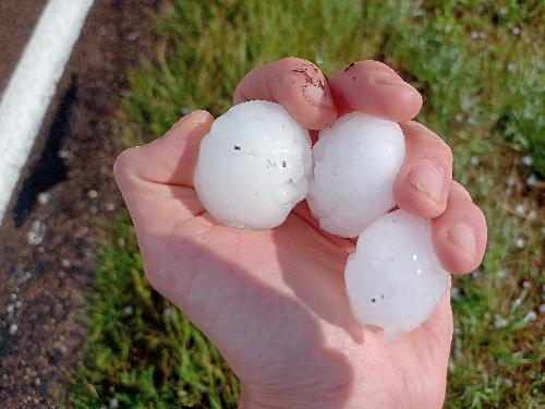 Bild Spur der Zerstrung nach Hagel und Strmen in Thailand