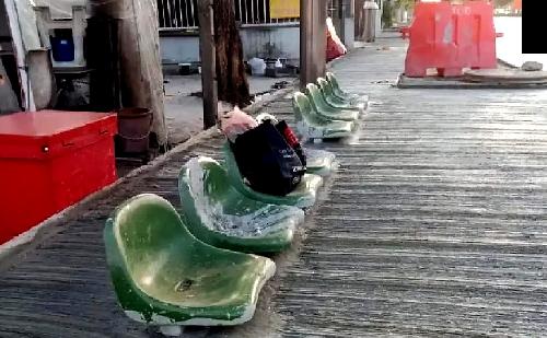 Thailndischer Minimalismus - Ein unabsichtliches Dekmal - Reisenews Thailand - Bild 1