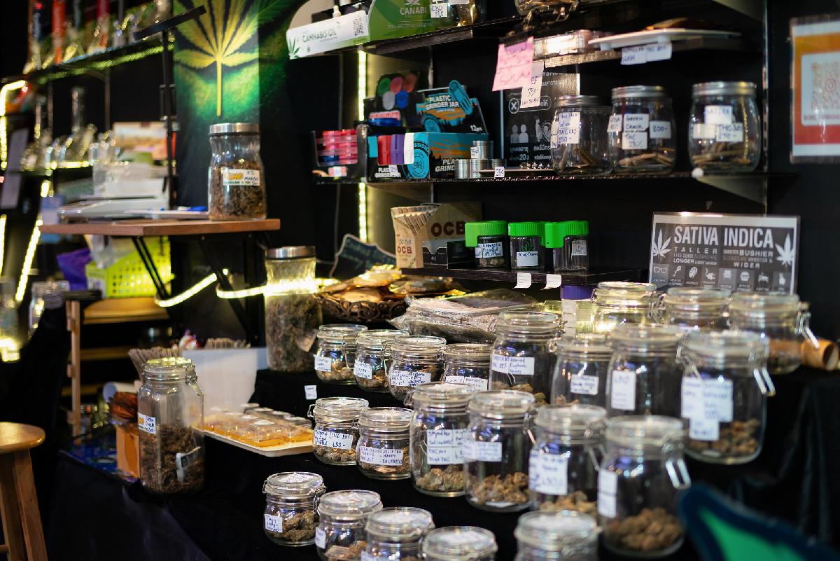 Thailand & Cannabis - Nächste Runde im großen Regelungs-Karussell - Cannabis-Shops zwischen Kundenservice und Behörden-Marathon Symbolfoto 5