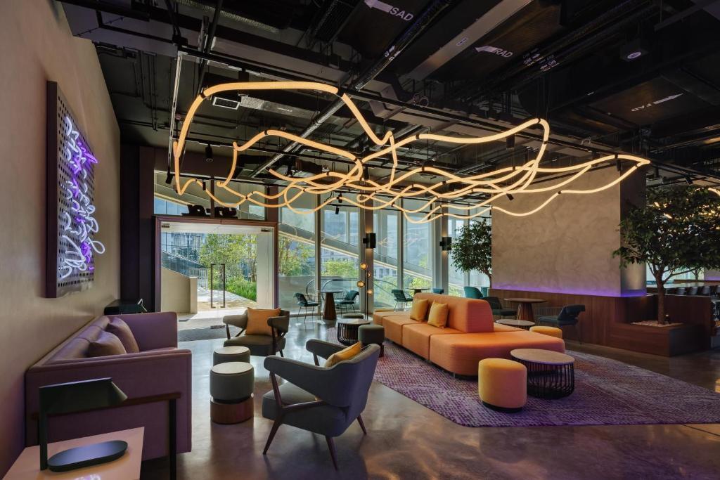 YOTEL Bangkok Sukhumvit, Select by Hilton YOTEL Bangkok Sukhumvit, Select by Hilton