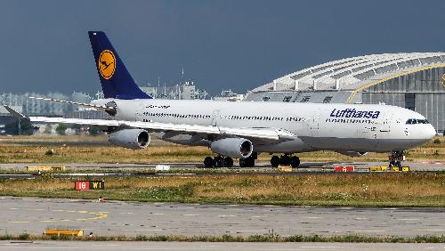 Lufthansa Airbus A340-300 at Frankfurt Airport - Pcture by TJDarmstadt - https://www.flickr.com/people/152414129@N08