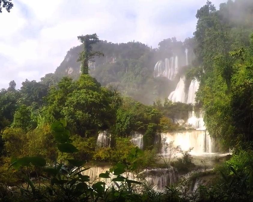 Thi Lo Su Wasserfall - Der grösste Wasserfall Thailands - Beeindruckendes Naturschauspiel an der Burmesischen Grenze Bild 1