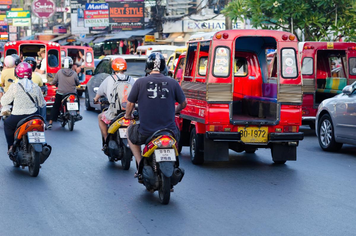 Tragischer Unfall von schottischem Boxer in Thailand - Box-Talent Colin Cairney stirbt nach Sturz aus Phuket Tuk-Tuk Symbolfoto 1