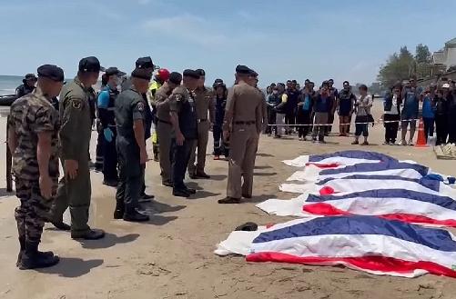 Tragödie vor Hua Hin: Sechs Tote bei Flugzeugabsturz - Fischer und Gäste eines Luxushotels am Strand werden Zeugen Bild Tragödie vor Hua Hin: Sechs Tote bei Flugzeugabsturz