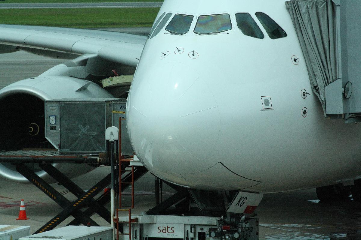 Treibstoffkrise trifft Thailand-Flüge und Airlines ins Mark - Wenn Kriegspolitik irrer Tattergreise plötzlich am Gate ankommt Symbolfoto 2