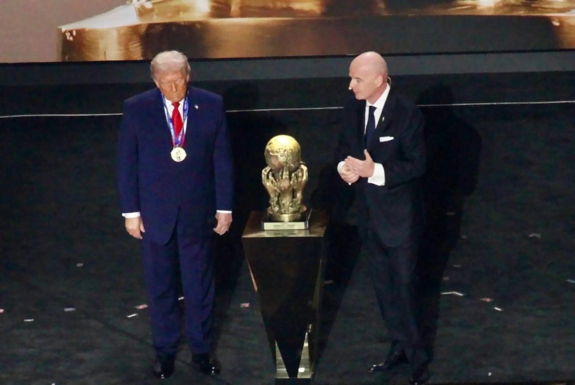Trumps & Infantinos WM ist zu teuer für Thais - Wenn Fußball plötzlich wie Luxus-Kaviar mit Abseitsregel wirkt Symbolfoto 1