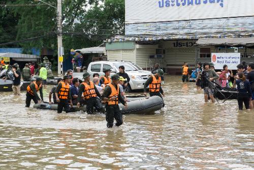 Unwetteralarm - thailändischer Wetterdienst (TMD) warnt eindringlich - Überschwemmungen und Sturzfluten in 57 Provinzen, darunter auch Bangkok Bild Unwetteralarm - thailändischer Wetterdienst (TMD) warnt eindringlich