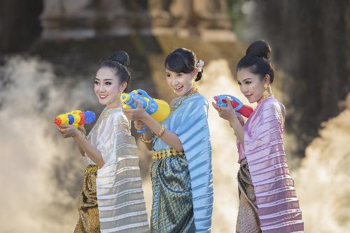 Verkehrschaos zu Songkran - Millionen Thais auf Reisen - Höchste Zeit für die Reiseplanung und Buchungen Bild Verkehrschaos zu Songkran - Millionen Thais auf Reisen