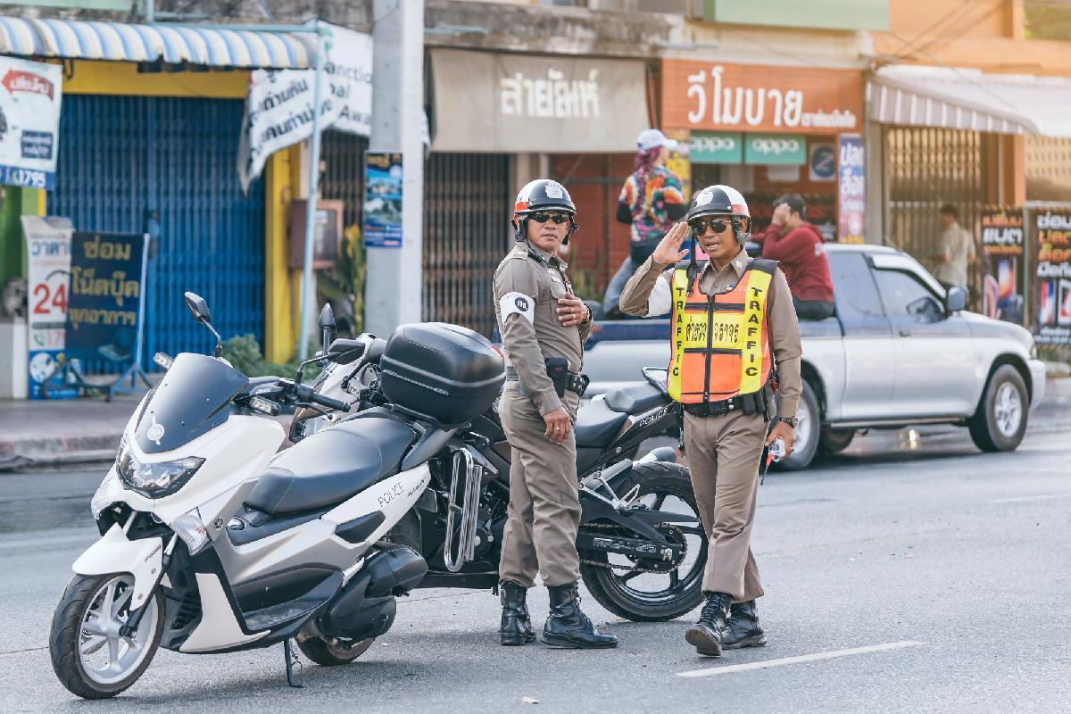 Verkehrsgemetzel Thailands - Zigtausend Tote - 1 Mio. Verletzte - Tödlicher Asphalt-Alltag - Warum Thailand im Unfallranking so weit oben steht Symbolfoto 6