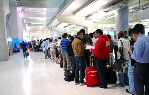 Verkehrsminister verspricht mal wieder schneller Einreiseabfertigung - Reisenews Thailand - Bild 1