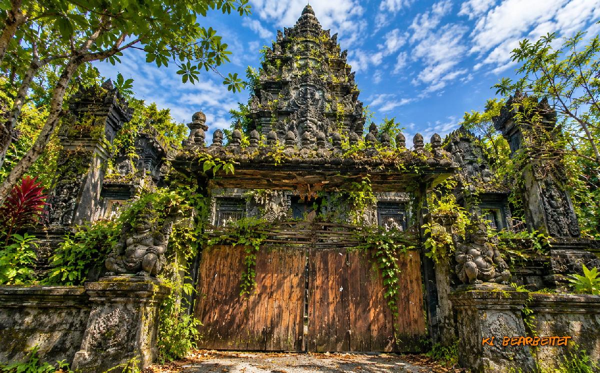 Was wurde aus dem Le Palais auf Koh Phangan? - Das Hotel, das gebaut wurde, um wie eine jahrhundertealte Ruine auszusehen – und nun eine echte wird. Symbolfoto 1