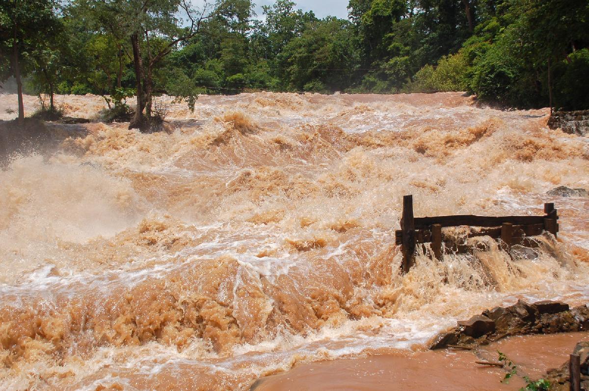 Wetterwarnung für Thailand: Starkregen, Sturzfluten und hohe Wellen - ⚠️ Besondere Vorsicht bei Bootsfahrten im Süden Symbolfoto 2
