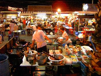 Zoom  Am Abend + Einkaufen Ayutthaya - 2