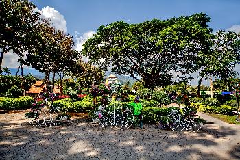 Zoom Chaloem Phrakiat Park Sehenswertes Chiang Mai - 1  Gerhard Veer