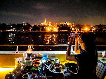 Zoom Chao Phraya Riverside Sehenswertes Bangkok - 2