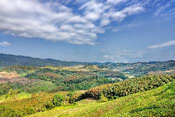 Zoom Die Landschaft um Chiang Kham  Gerhard Veer