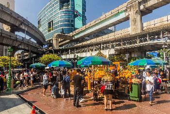 Zoom Erawan Schrein Sehenswertes Bangkok - 2