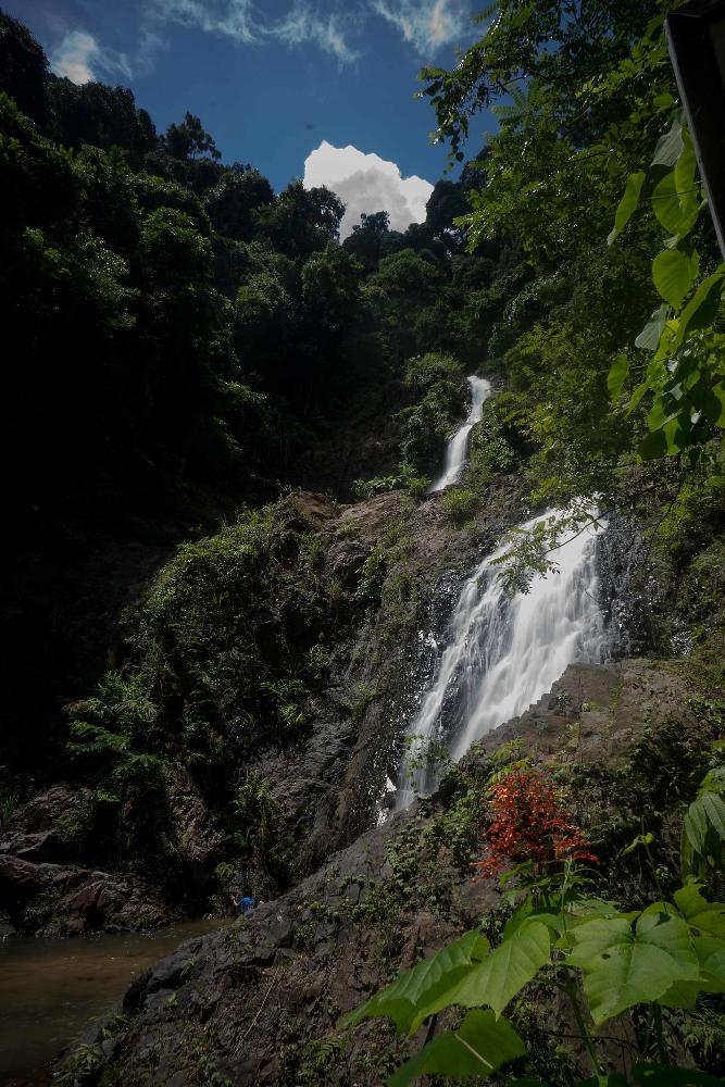 Khao Phanom Bencha Wasserfall - Picture CC by Daniel Sasse - https://commons.wikimedia.org/wiki/User:Daniel_Sasse