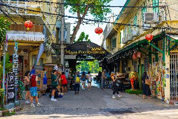 Zoom Song Wat Road Sehenswertes Bangkok - 2