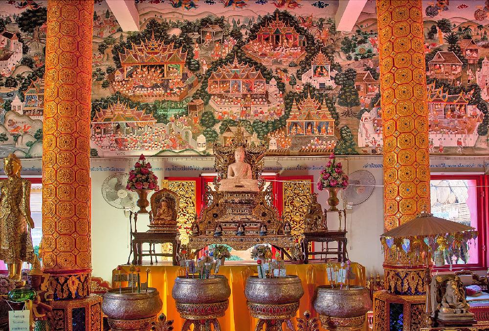 Herrliche Wandmalereien im Wat Sri Mongkol  © Gerhard Veer
