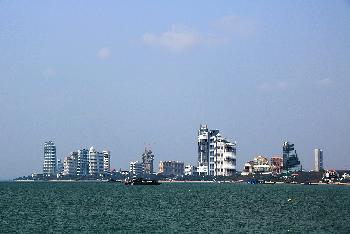 Zoom Wong Amat Beach - Picture by Supanut Arunoprayote https://commons.wikimedia.org/wiki/User:Supanut_Arunoprayote