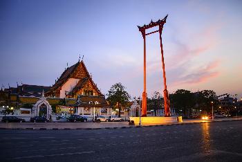 Zoom Wat Suthat Sehenswertes Bangkok - 1