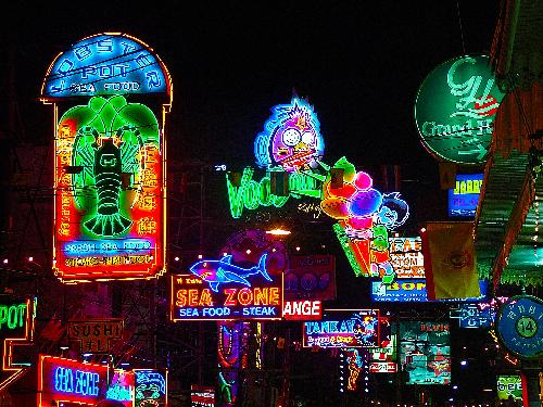 Am Abend und Nightlife in Pattaya - Bild 1