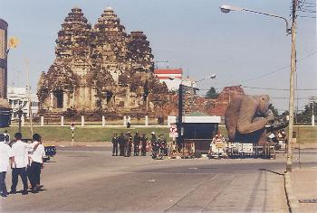 Phra Prang Sam Yot