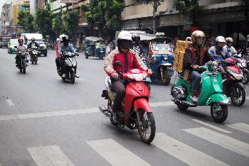 Motorrad und Rollerverleihe in Bangkok - Bild 1