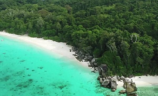 Video Similan Aerial Tour