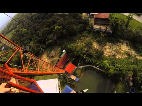 Start Video Bungee Jumping in Chiang Mai  Sport + Spass