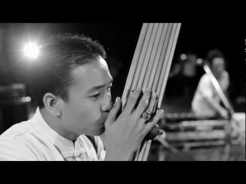 Start Video Ga-pi - Original Thai Rasta mit traditionellen Instrumenten 