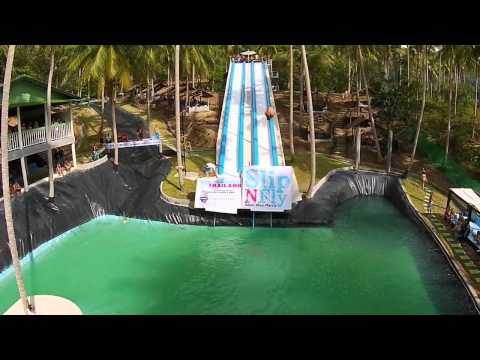 Start Video Slip N Fly Party - Die Wasserrutsche im Dschungel Sport + Spass