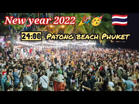 Start Video Tausende am Patong zum Feuerwerk 