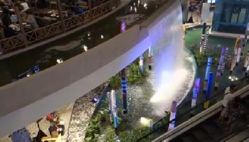 Bluport Hua Hin Shopping Mall - Hua Hin / Cha Am Video