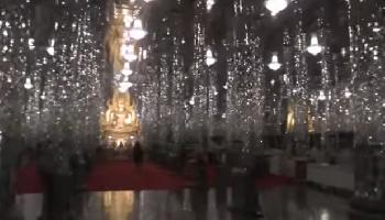 Millionen von Spiegeln im Wat Tha Sung - Nakhon Sawan Video