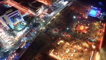 Chinesisches Neujahr - sensationelles Fest in Nakhon Sawan - Nakhon Sawan Video