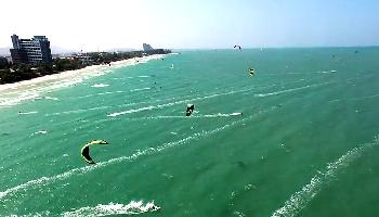 Start Video Kiting am Hua Hin Beach -  gute Brise Sport + Spass