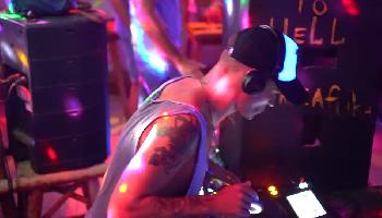 Ein bisschen Night Life am Nai Harn - Regae Bar - Phuket Video