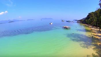 Start Video Über dem Strand von Koh Wai (Hauptsaison) Baden + Strand
