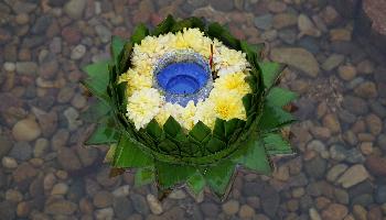 Start Video Wie man einen Kratong bastelt 