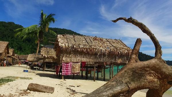 Play Surin Island ein Paradies in der Andamanen See