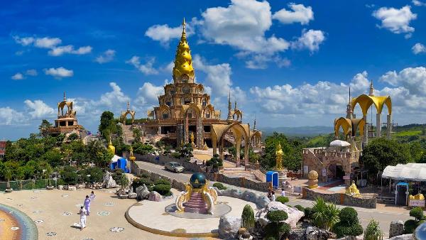 Play Wat Phra That Pha Son Kaew